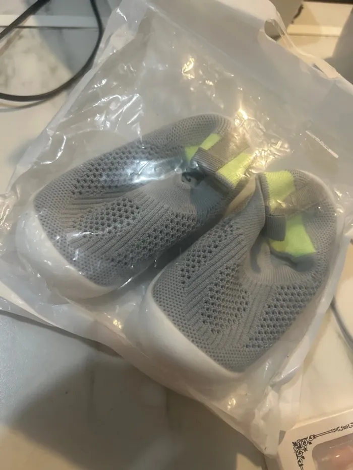 Chaussure bébé - photo numéro 2