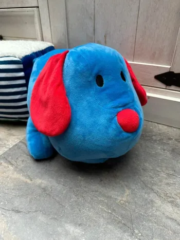 Chien Damien et ces cubes d'éveil en tissu Oxybul