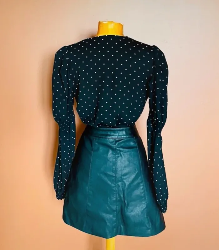 Blouse noire à pois blancs - photo numéro 2