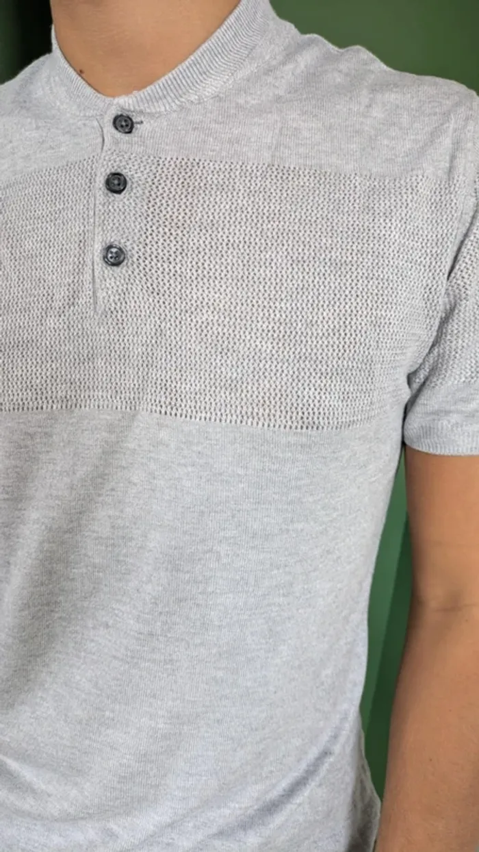 T-shirt gris Zara Man col boutonné - photo numéro 2