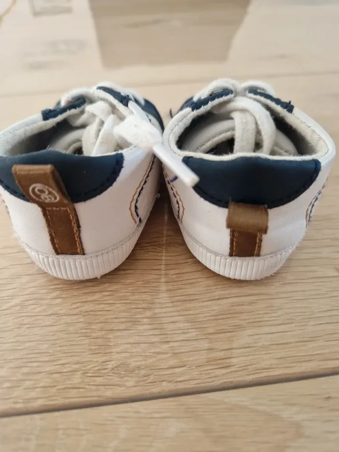 Chaussures bébé taille 9/12 mois - photo numéro 4