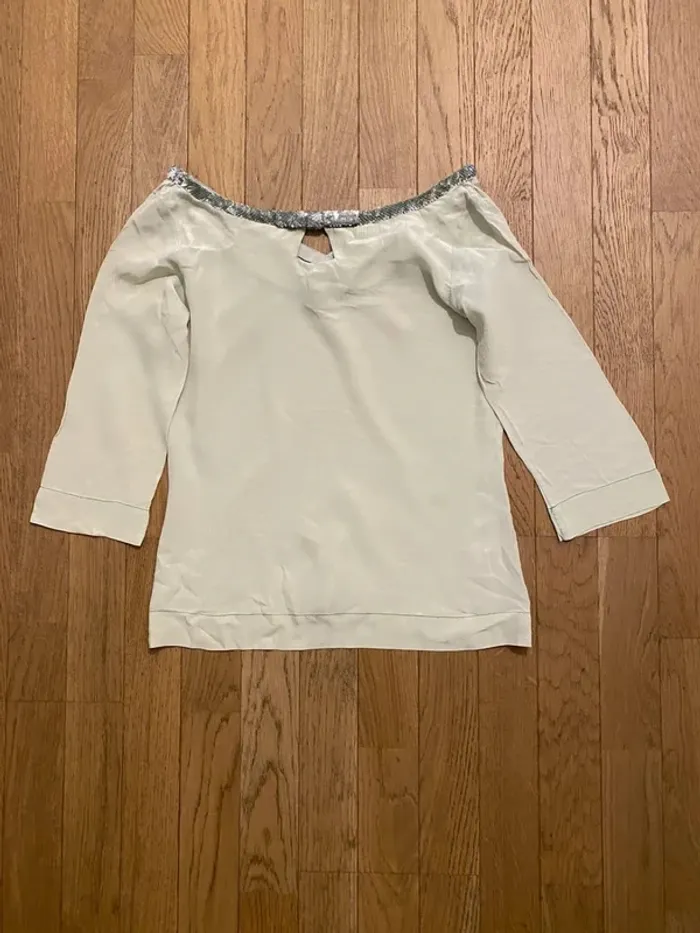 Top en soie vert amande Tara Jarmon taille 38 - photo numéro 2