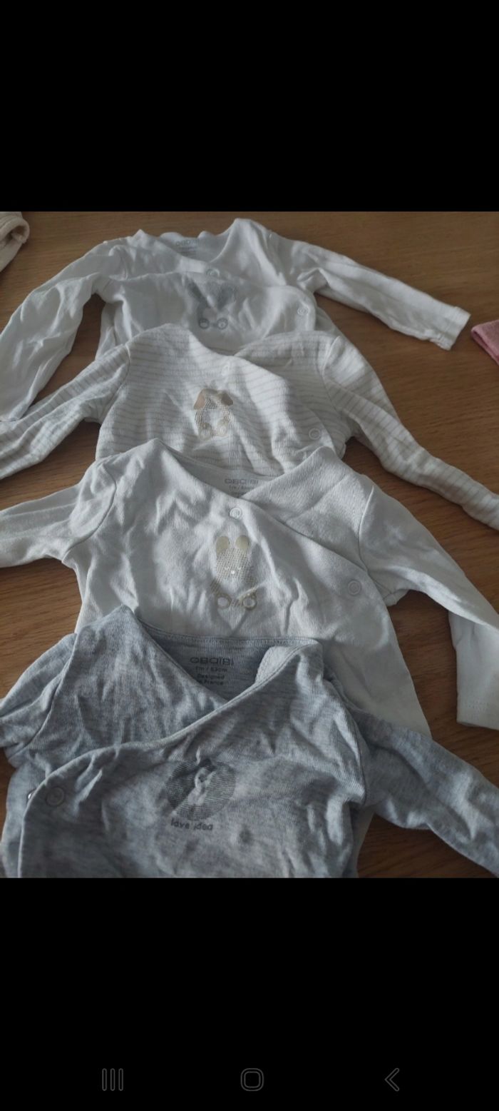 9 bodies manches longues en 1 mois - photo numéro 3