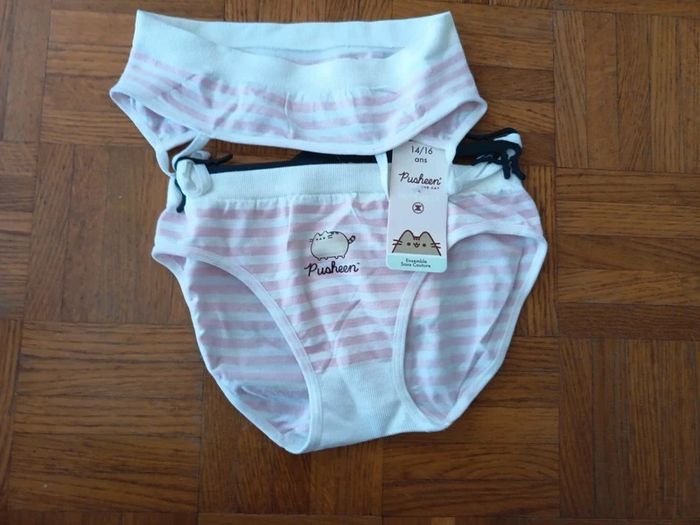 Ensemble brassière et culotte pusheen 14/ 16 ans