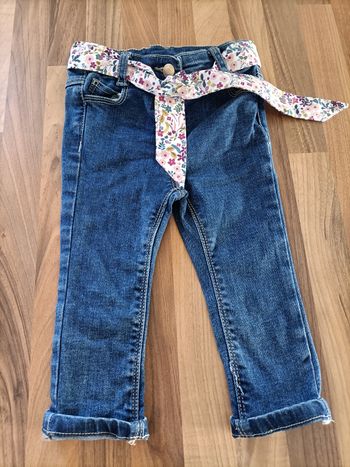 Jean 12 mois neuf tape à l'oeil