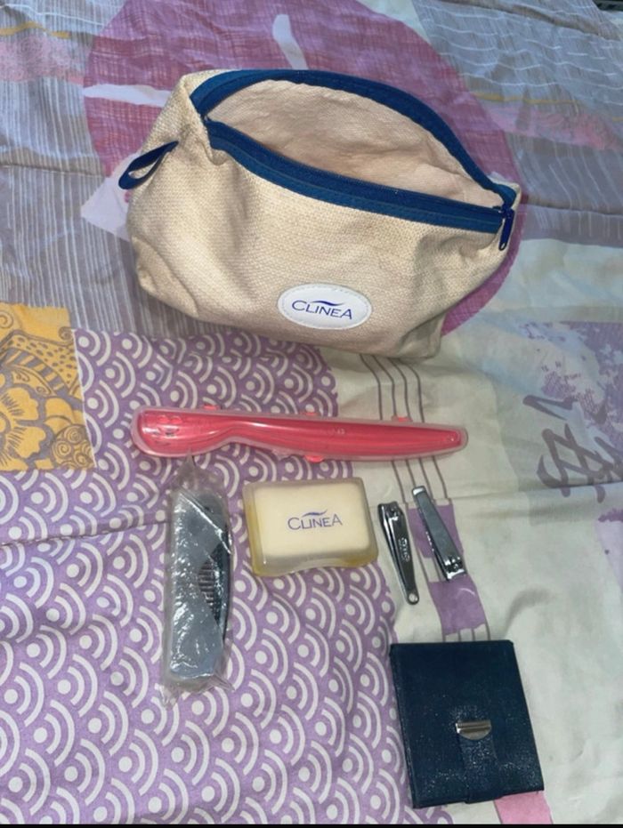 Trousse de toilette et accessoires - photo numéro 2