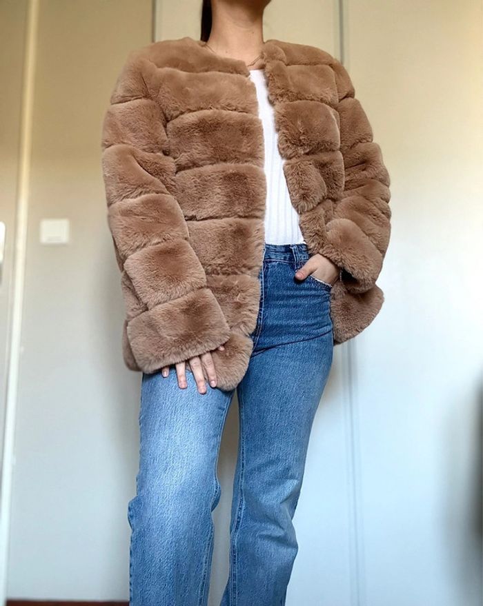 Manteau fausse fourrure - photo numéro 4