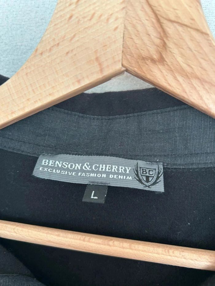 Polo noir - photo numéro 2