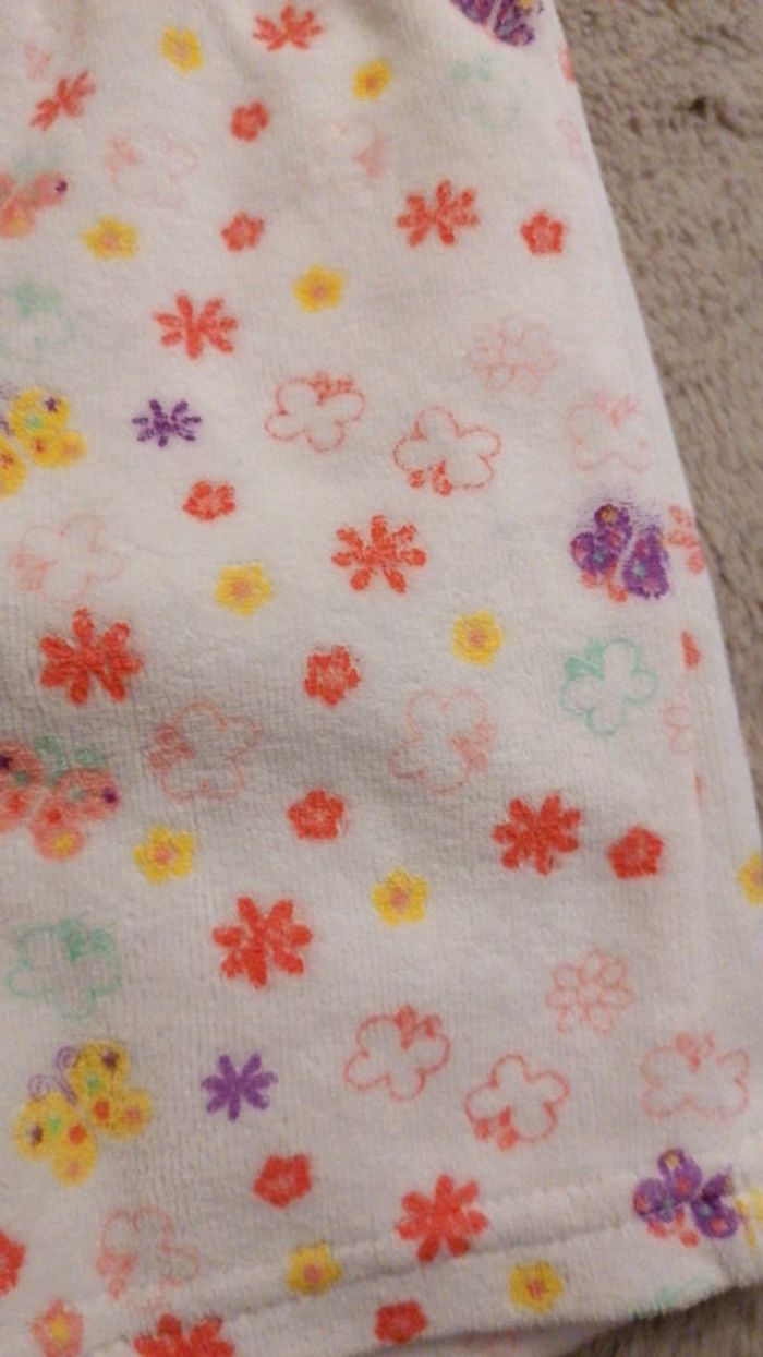 Short fille - photo numéro 2