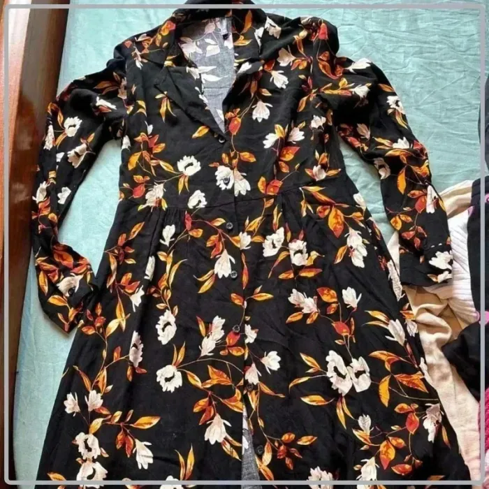 Magnifique chemise robe fleurie taille 34 marque chicorée - photo numéro 2