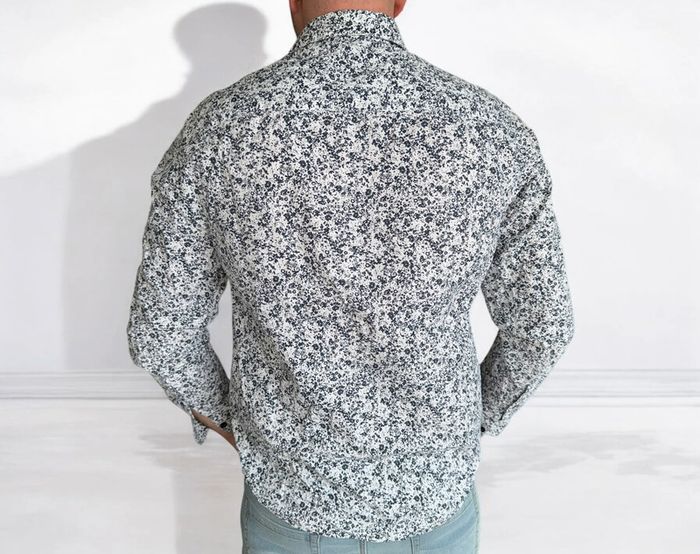 🌸 Chemise à motif blanche et bleu - Taille 41/42 🌸 - photo numéro 4
