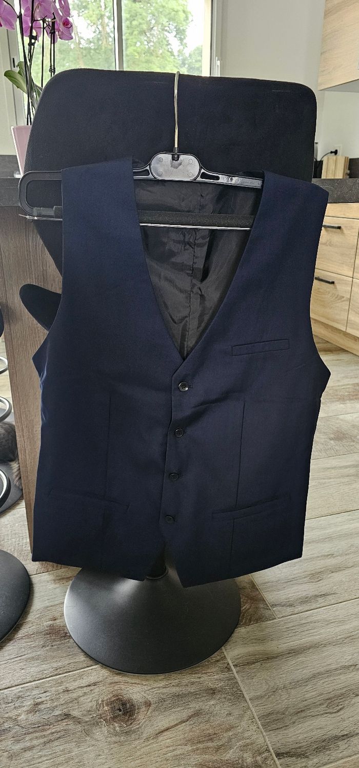 Costume 3 pièces homme - photo numéro 3