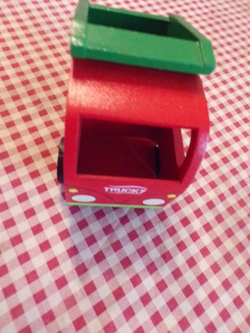 Camion en bois Fizzy