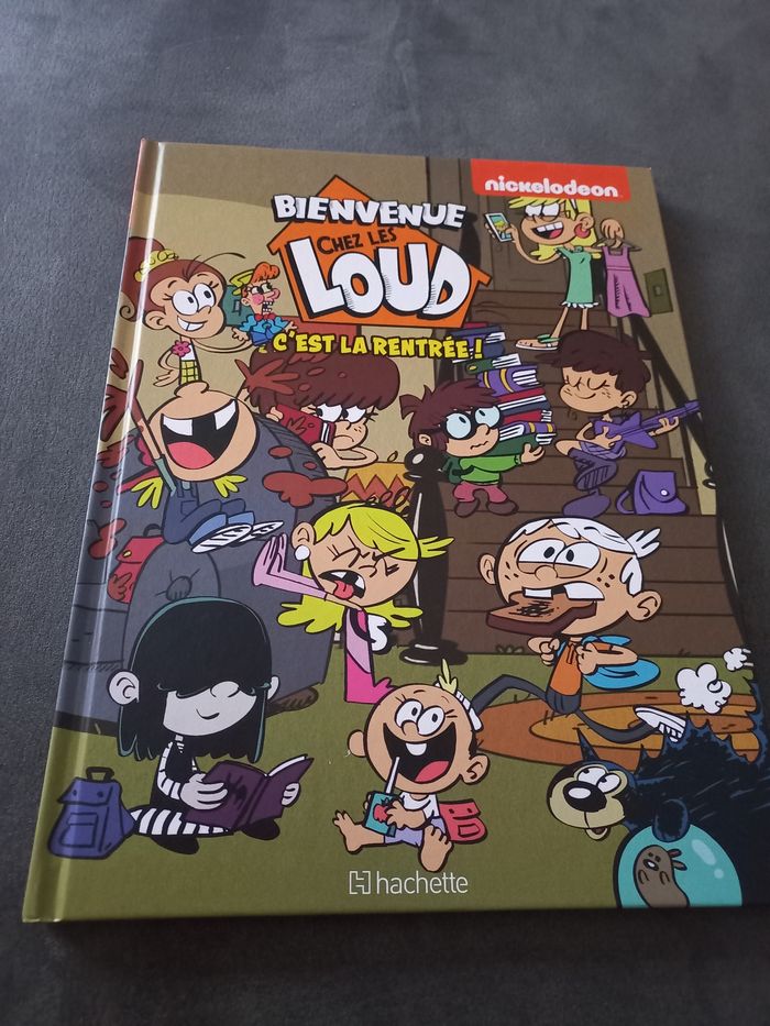 Livre bd bienvenue chez les loud c'est la rentrée