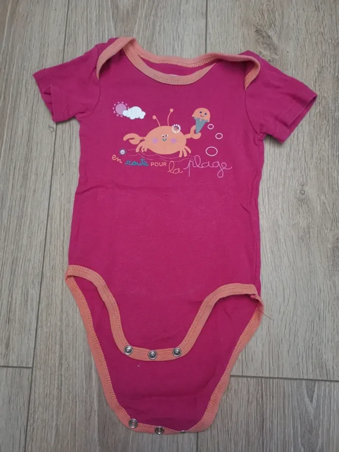Lot de 4 bodies fille 1 an - photo numéro 8
