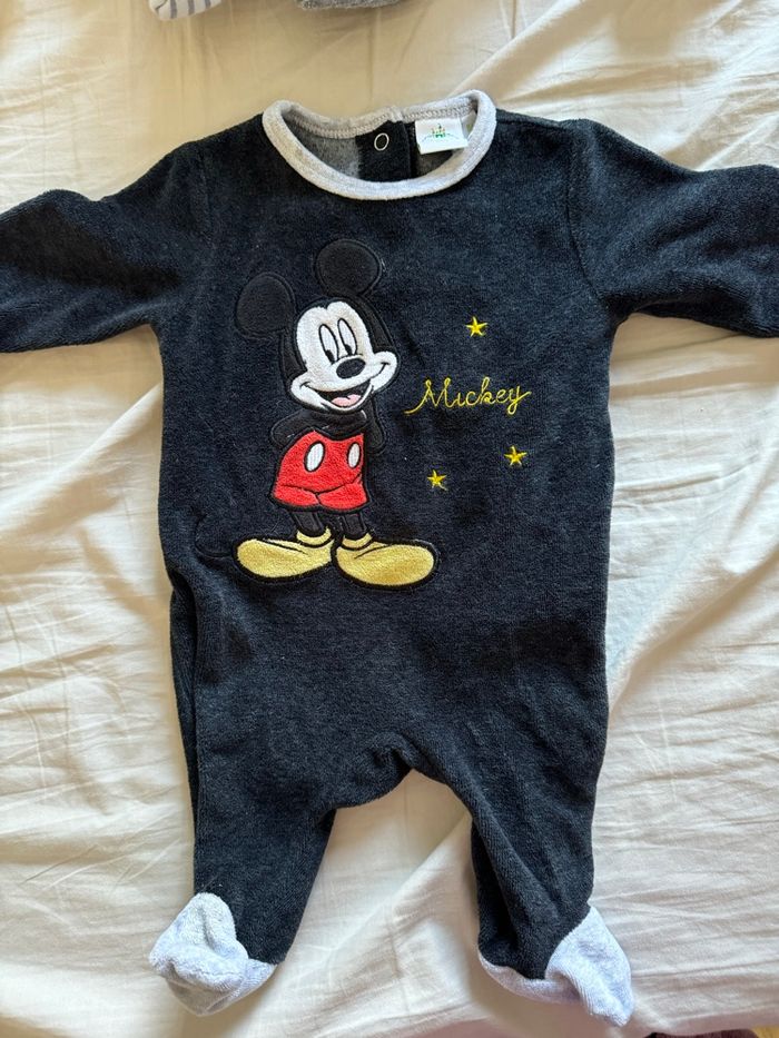 Lot pyjama 1 mois - photo numéro 10