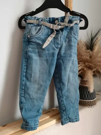 Jean C&A avec ceinture 18 mois