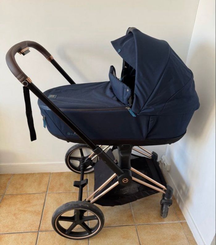 Poussette Priam Cybex (châssis + assise + nacelle + habillage pluie) - photo numéro 4