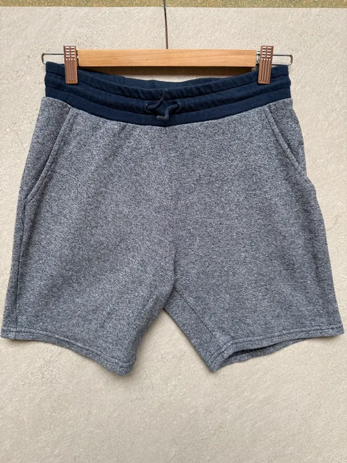 Lot 2 shorts coton. - photo numéro 2