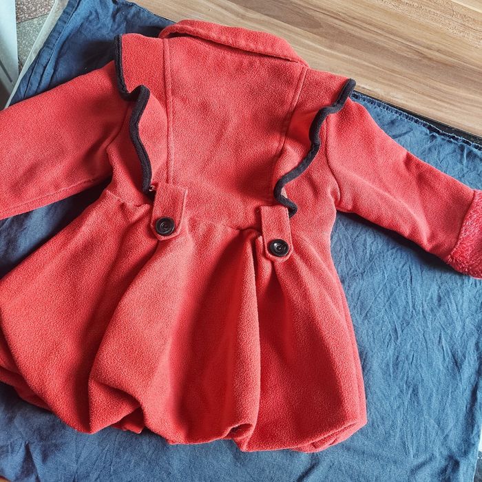 Meanteau rouge chicaprie 2 ans - photo numéro 2