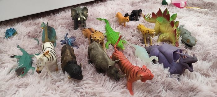 Animaux de la savanes et dinosaures - photo numéro 2