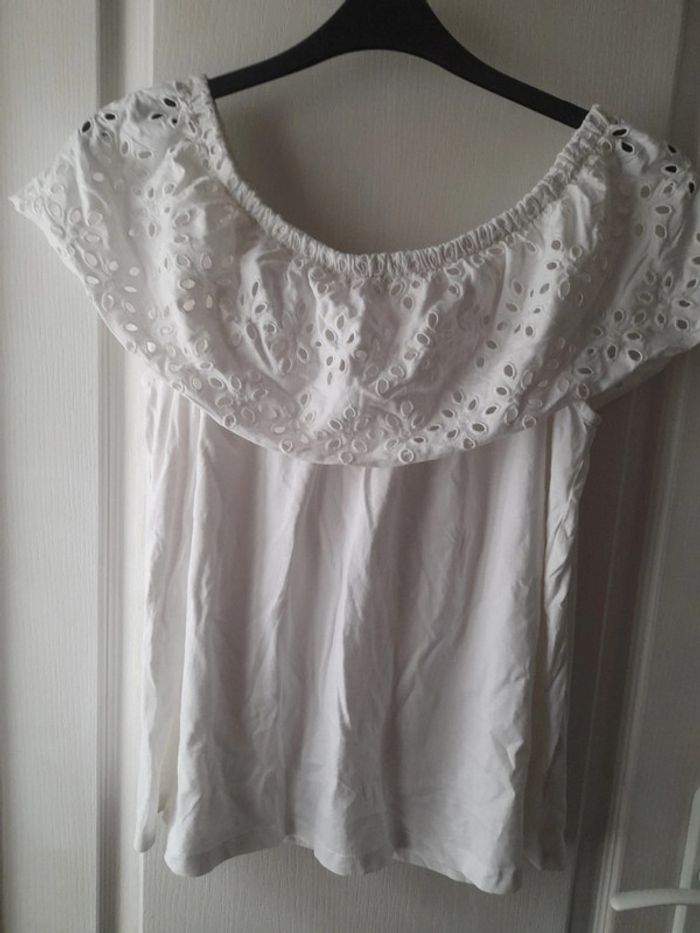 T-shirt col bardot blanc broderies