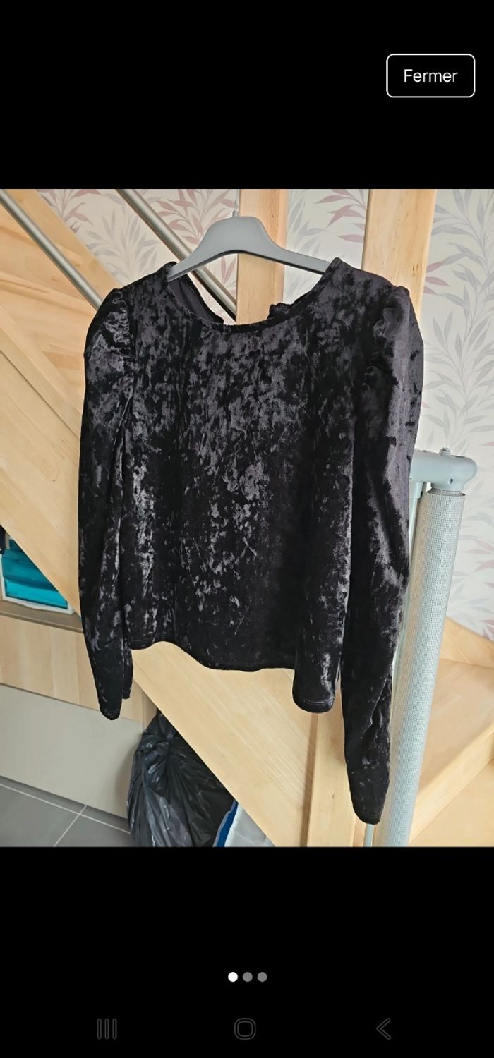 Jolie haut velours neuf