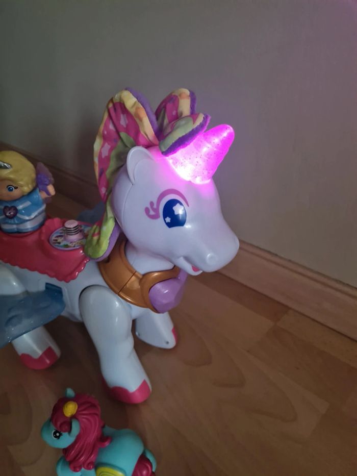 Azalée ma Licorne magique et figurines - photo numéro 3