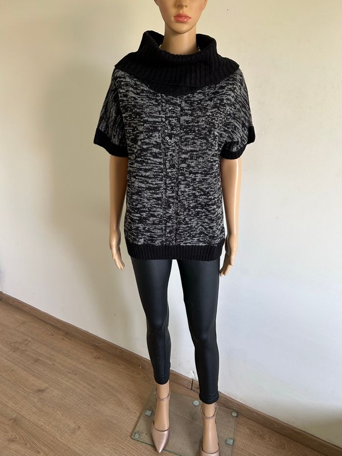 Pull noir et gris à manches courtes Esmara taille 38/40 TBE - photo numéro 3