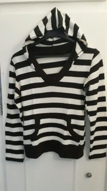 Pull rayé blanc et marron col V à capuche taille M