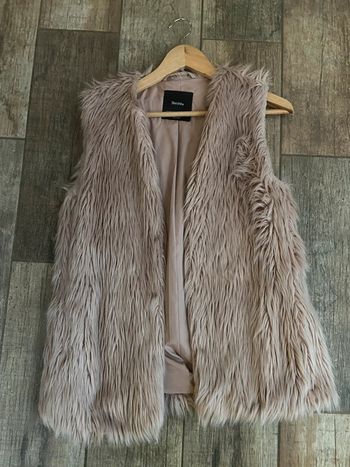 Veste sans manche moumoute vieux rose bershka