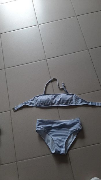 Maillot de bain fille 7- 8 ans