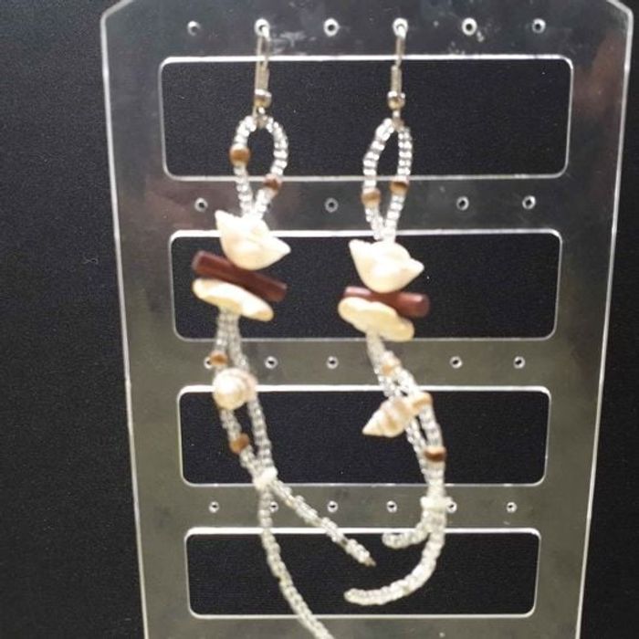 Boucles d'oreilles coquillages marron - photo numéro 3