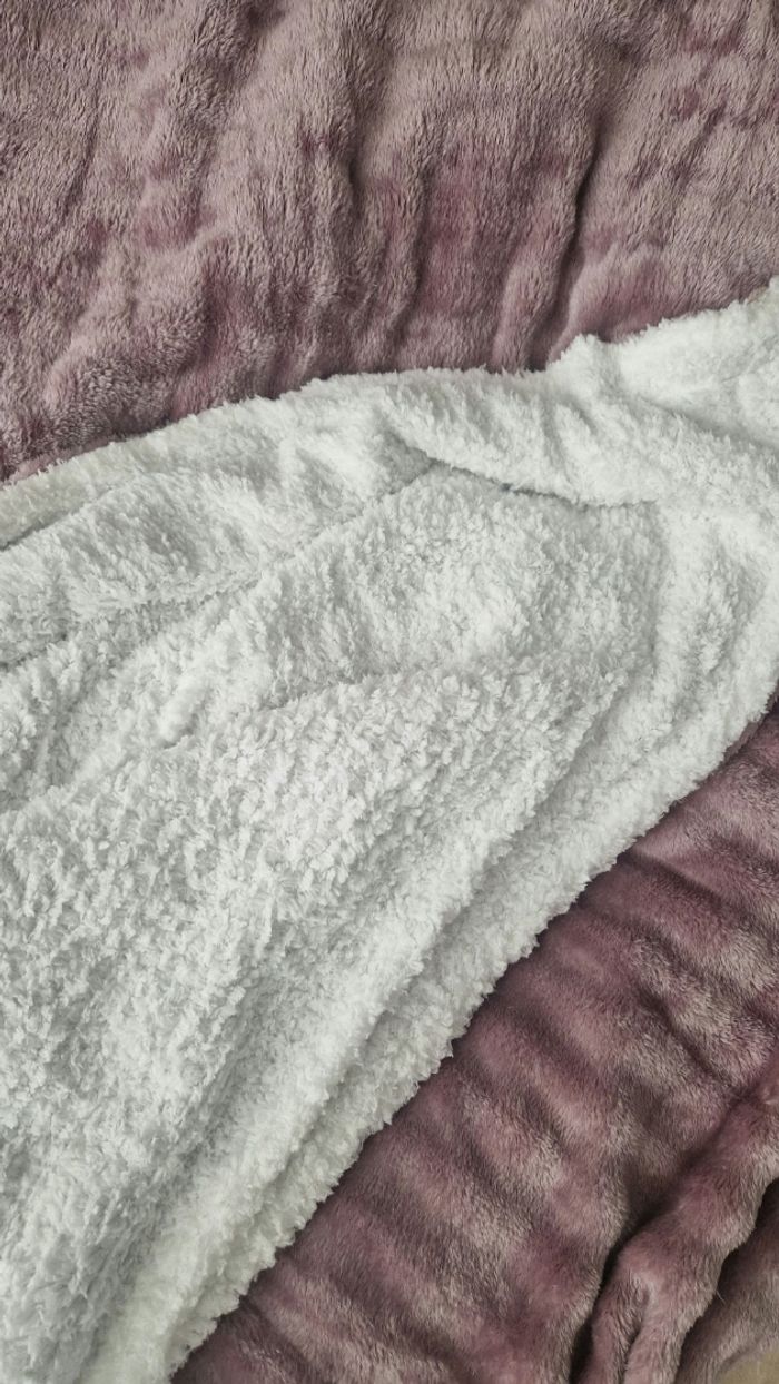 Magnifique Plaid doublé  210*240 cm - photo numéro 3