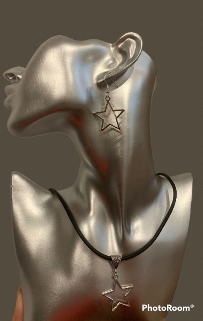 Parure de bijoux collier et boucles d’oreilles