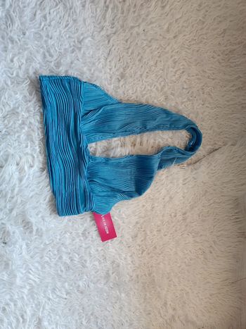 Petit top neuf taille L