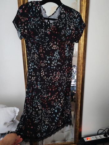 Robe fleurie taille 40