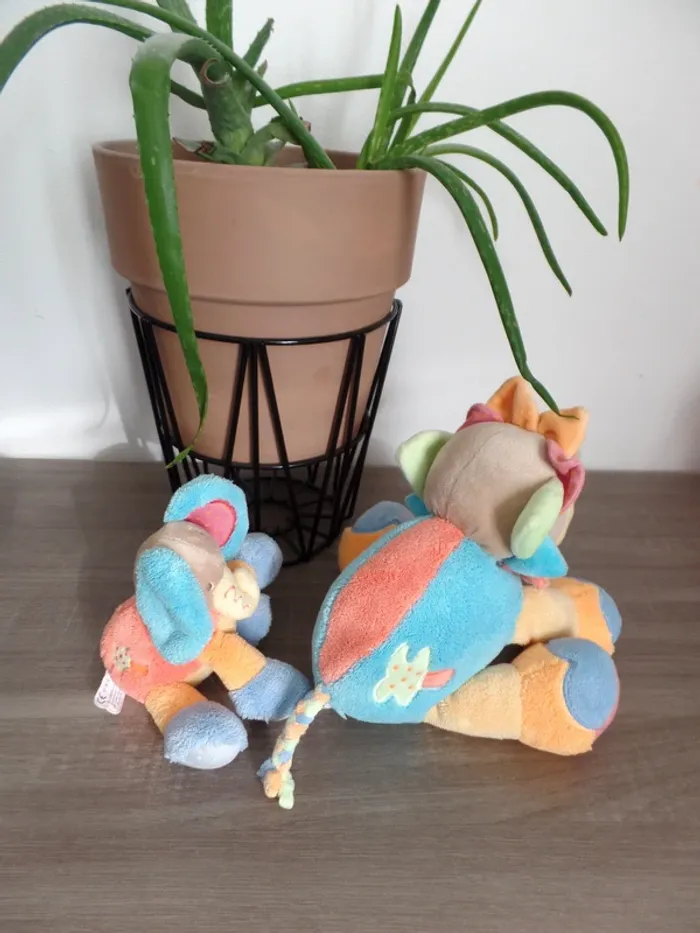 Doudou lion + petit hochet éléphant - photo numéro 2