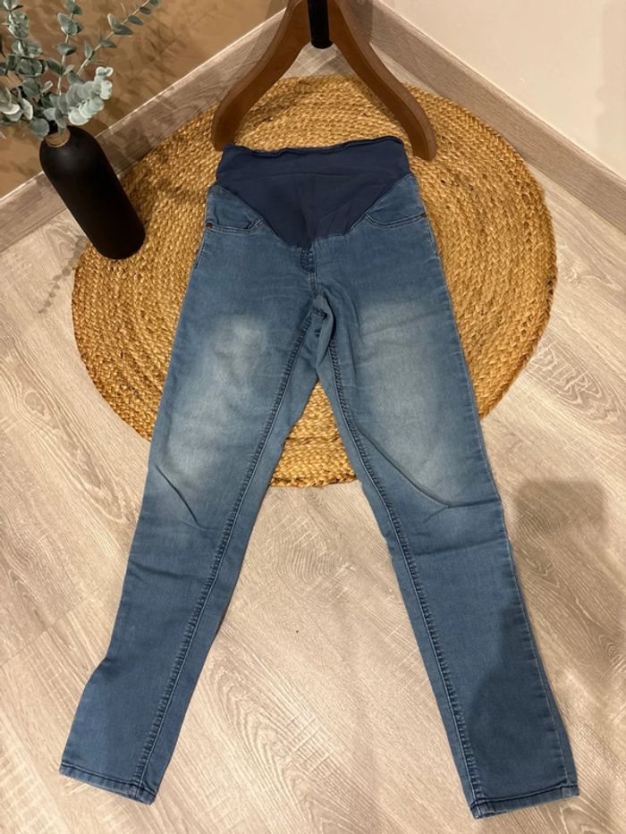 Jeans maternité Kiabi taille 36 - photo numéro 2
