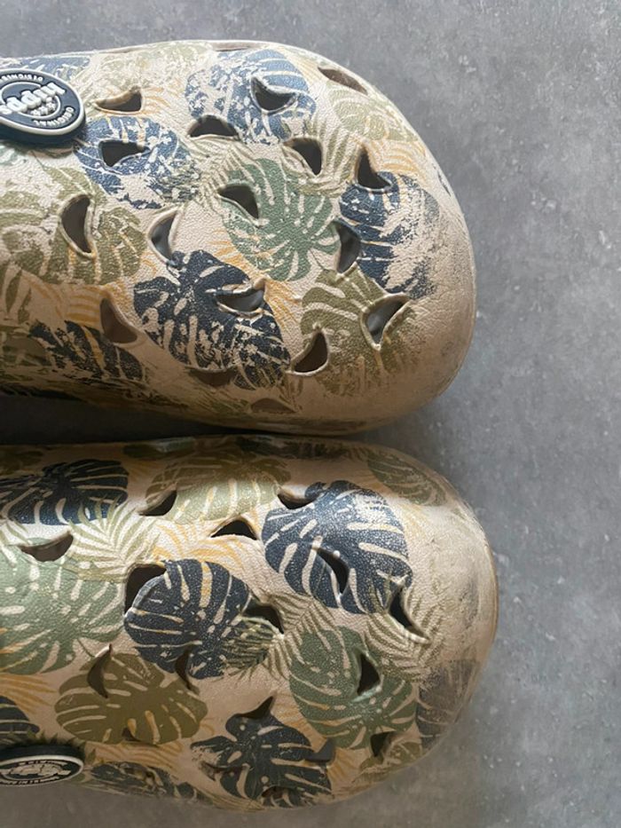 Crocs garçon taille 30 - photo numéro 2
