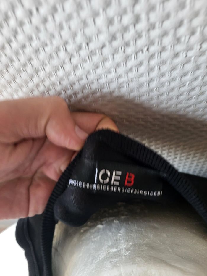 joli débardeur Iceberg taille S - photo numéro 3
