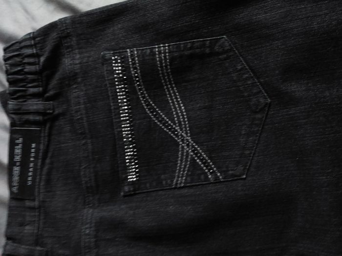 N°242  Jean avec élastique sur les coté. - photo numéro 2