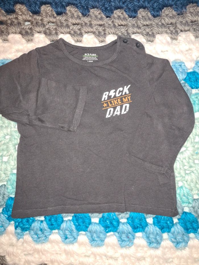 Tee-shirts manches longues 18 mois à donner