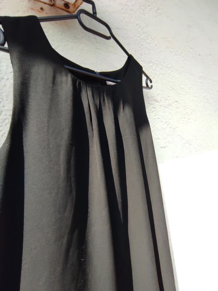Robe d'été noir sans manches - photo numéro 2