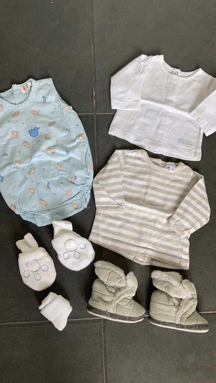 Lot 6 vêtements bébé