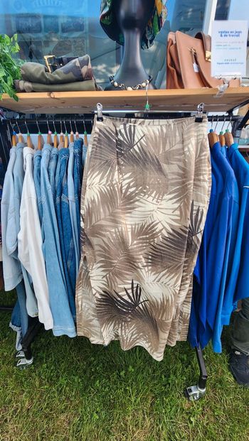 Jolie jupe maxi imprimée en coton-lin à feuilles