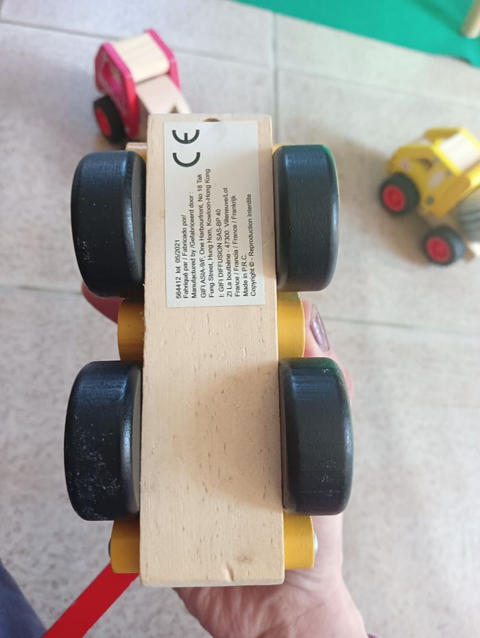 Lot de 3 véhicules en bois - photo numéro 5