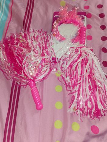 Pompom et serre tête petite fille