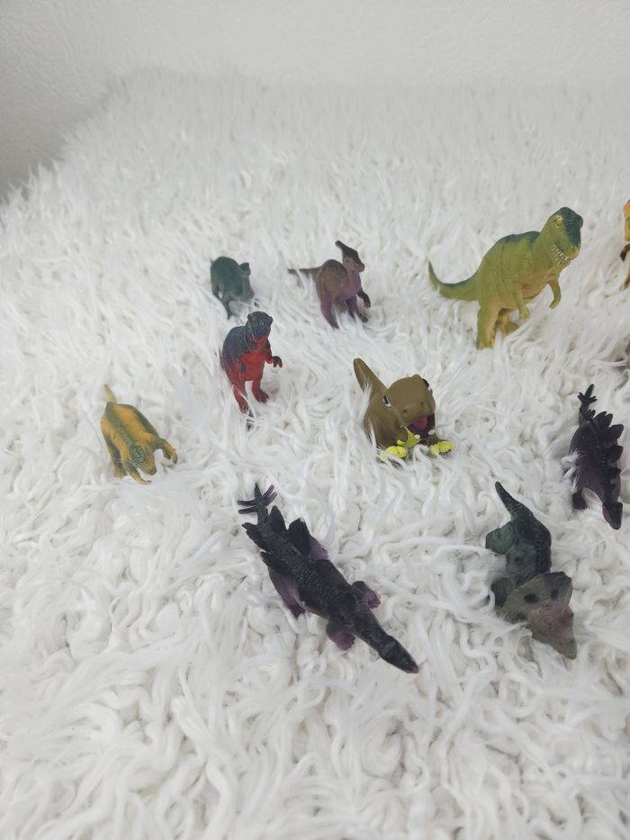 Lot de 19 figurines dinosaures marque Oxybul 🎅 - photo numéro 2