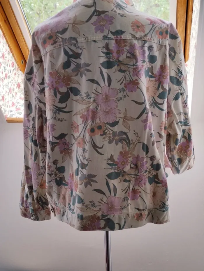 👄 veste oversize fleurs en jean 🌺 - photo numéro 3